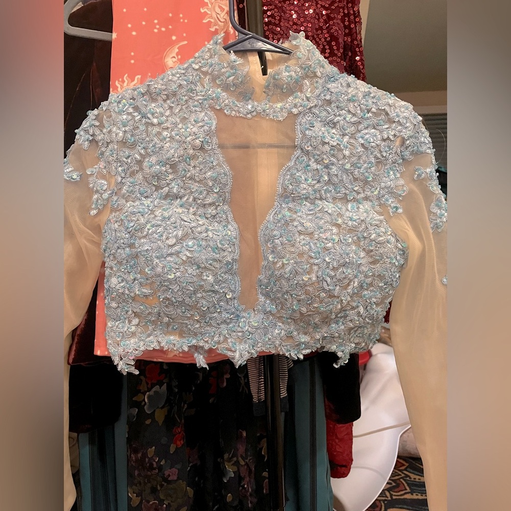 Vintage light blue & cream top